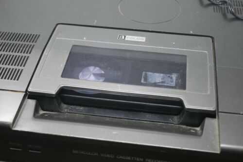 Videorecorder UNVERSUM BETACOLOR VTR 10300 - Betamax PAL SYSTEM