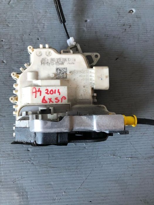 broasca usa dreapta spate  audi a4 b8  8k0839016c  ⭐⭐⭐⭐⭐