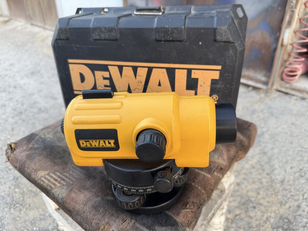 * DeWalt нивелир на запчасти