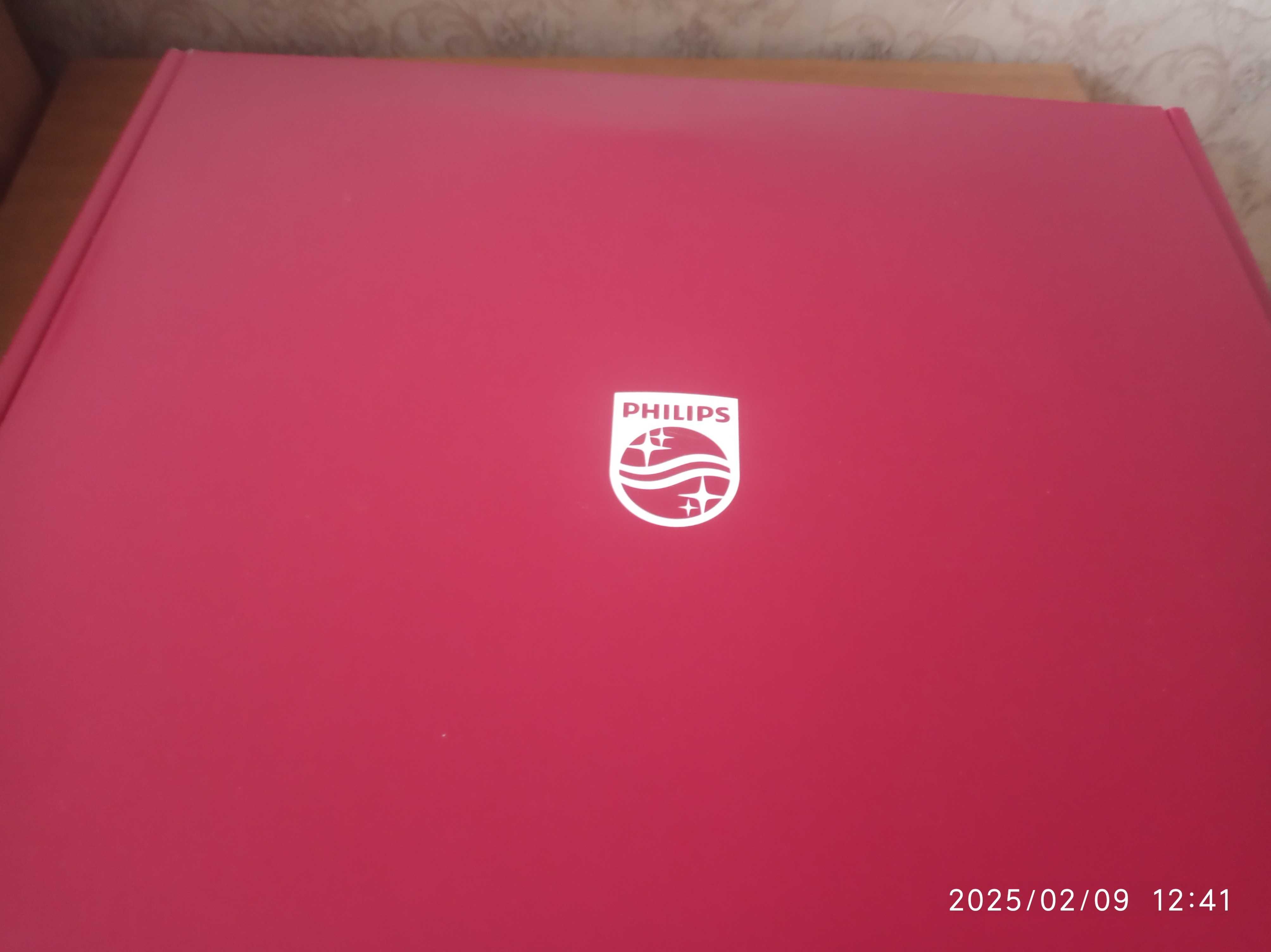 Нов! Фотоепилатор IPL Philips Lumea Seria 9000 BRI955/00