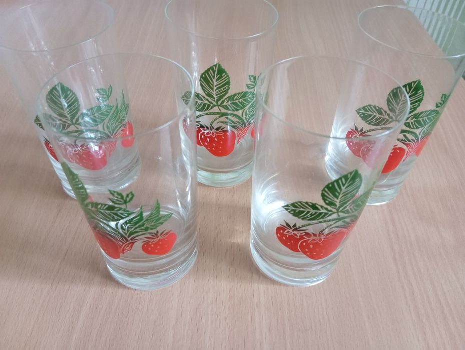 Продам стаканы для сока