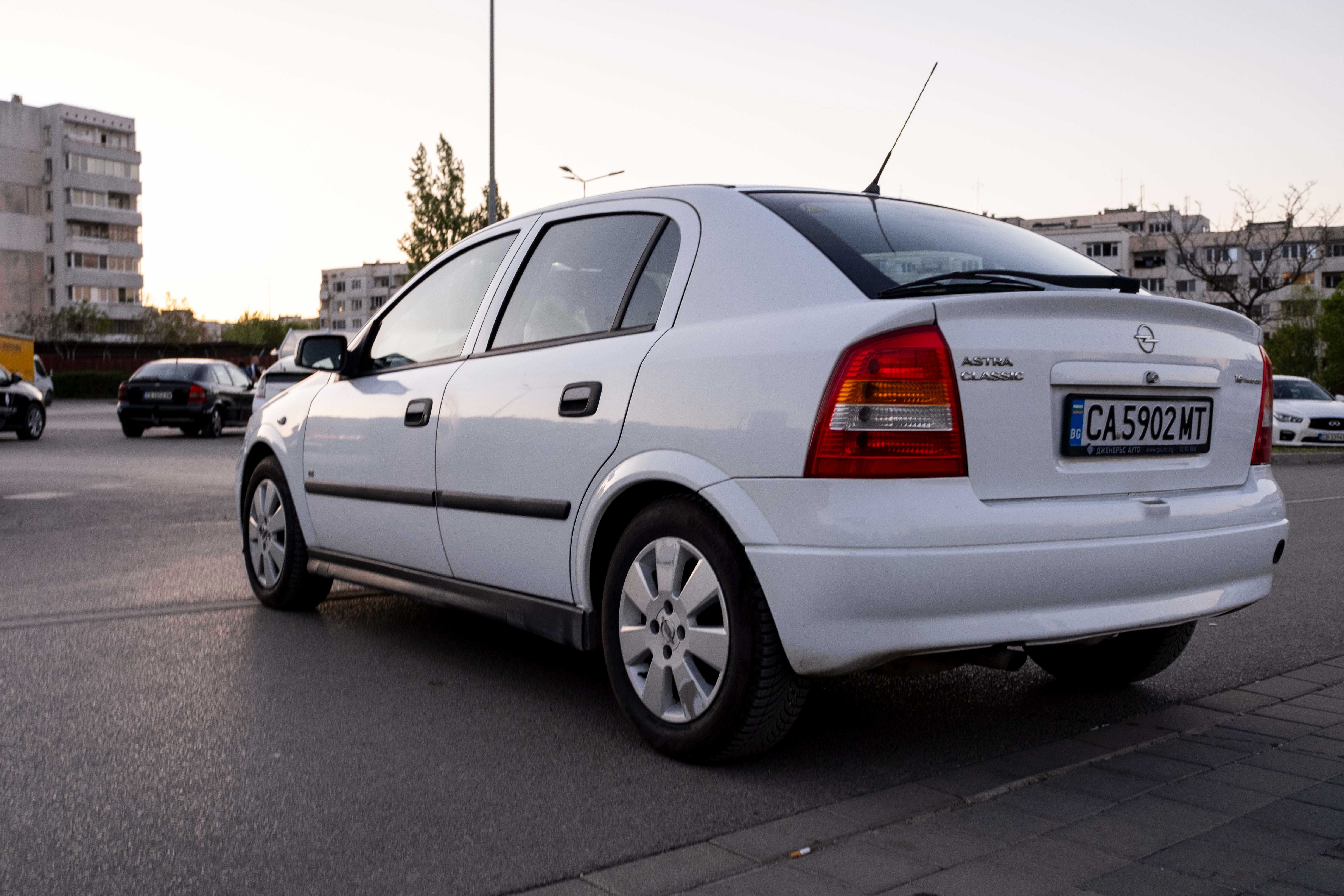 Opel Astra G 1.6 с газ 2008 година (ЧАСТИЧНА СЕРВИЗНА ИСТОРИЯ)