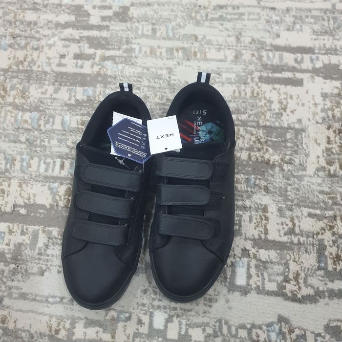 Продам обувь школьную для мальчиков фирмы Next