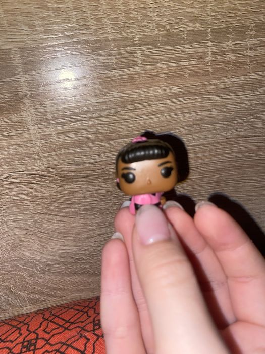 Продам или обменяю эрику из киндер джой