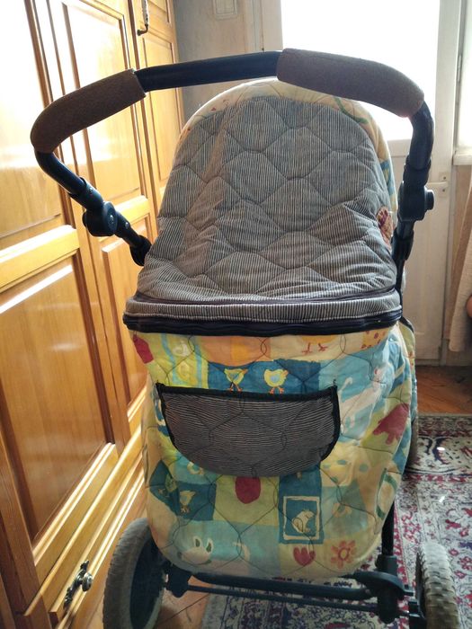 Подарява се голяма зимна количка