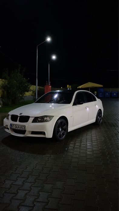 Vând Bmw E90 320D