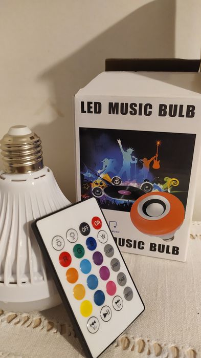 1 Bec muzical inteligent cu led, operabil prin telecomanda sau telefon