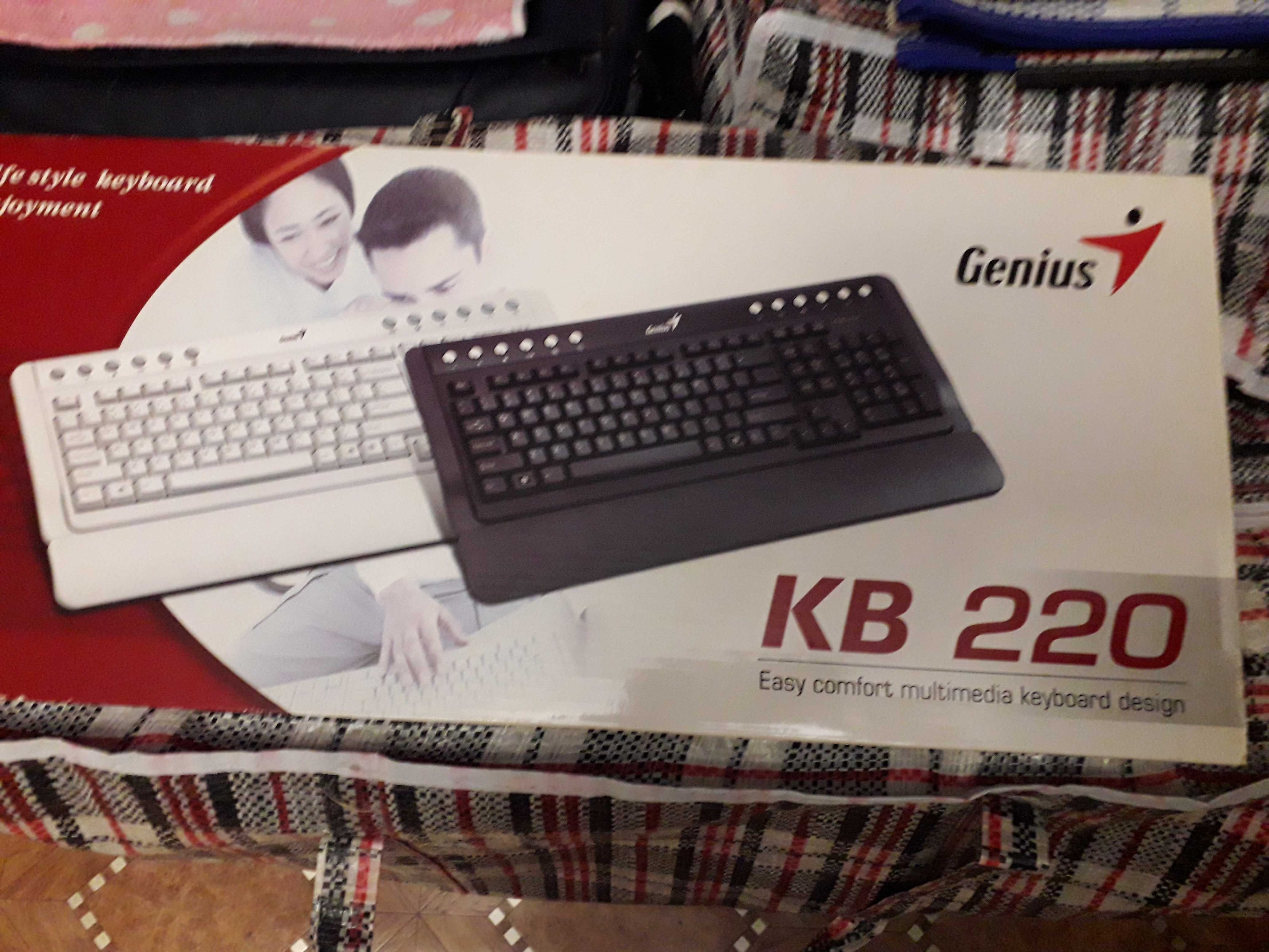 Продаю клавиатуру Genius КВ 220