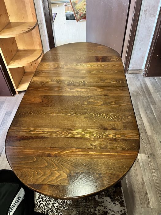 Дървена холна маса