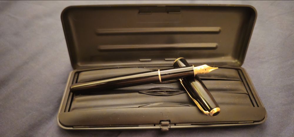 Stiloul Parker Sonnet 18k