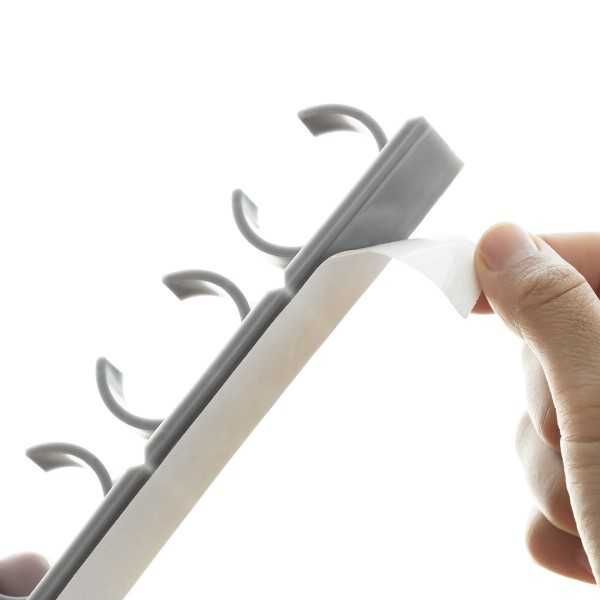 Suport de condimente autoadeziv si divizibil pentru 20 de recipiente
