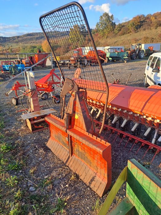 Troliu forestier 5 tone mecanic dupa tractor adusa recent