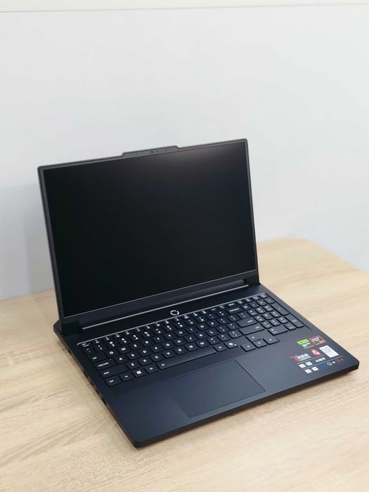 Lenovo Legion Pro 7 Ryzen 9-8945HX/32GB/1TB/RTX 5060/16"IPS 2.5K 240Гц