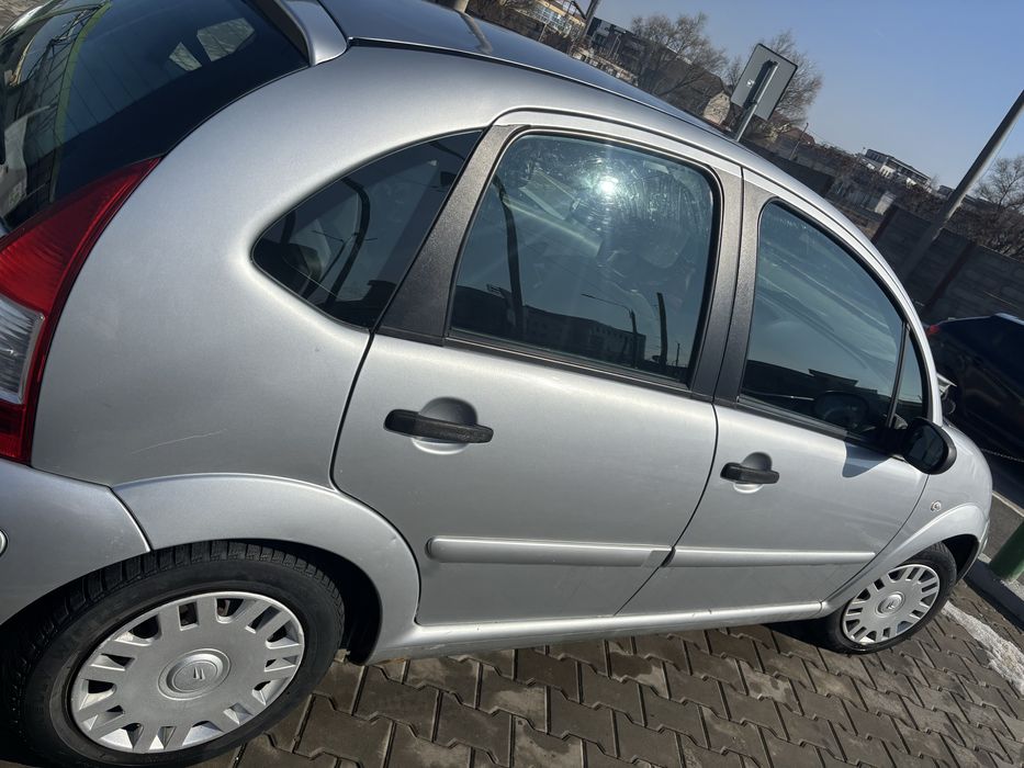 Vand URGENT masina Citroen C3, km putini, reali