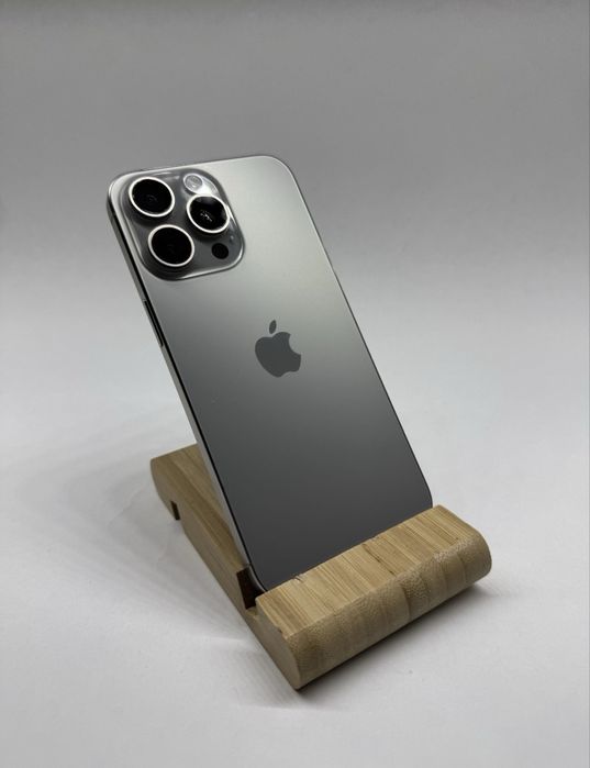 •VÂND•  iPhone 15 pro max