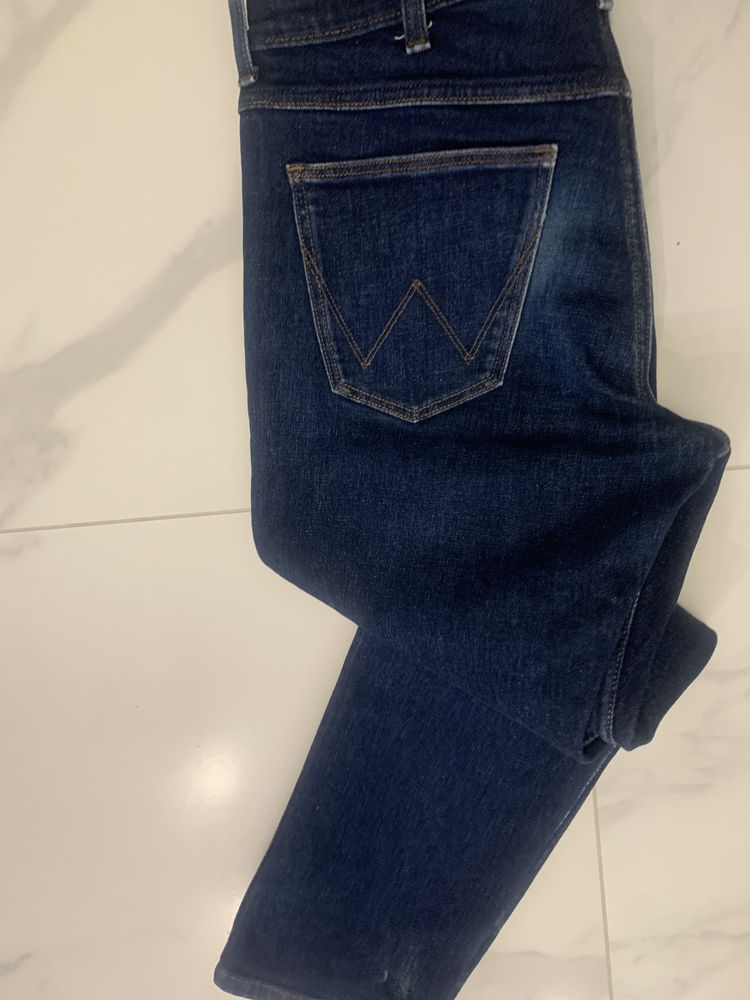 Оригинални мъжки дънки Wrangler размер 30,дължина 32