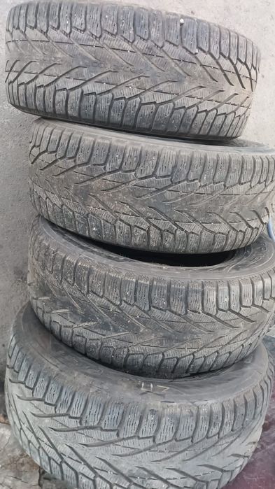 Продаётся шины зимние