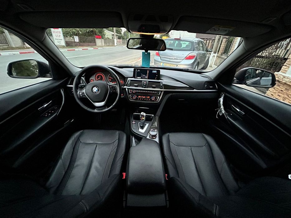 BMW 320D Luxury - automata