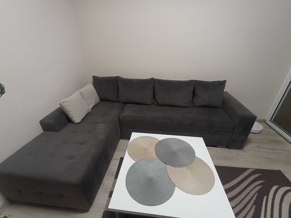 Разтегателен ъглов диван