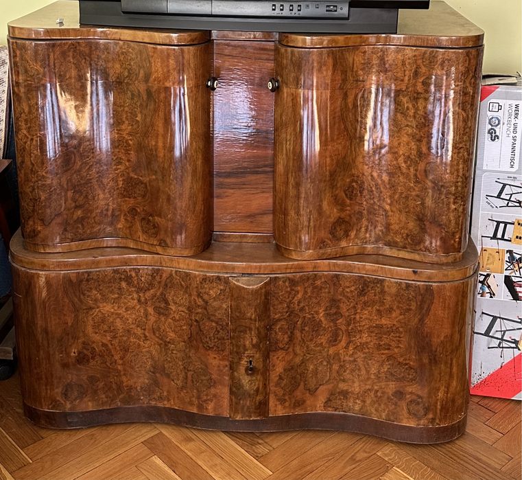 Mobilier din perioada interbelica, lemn masiv nuc de sufragerie-living