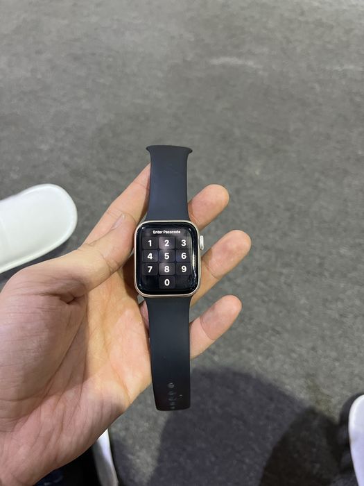 Apple Watch SE (2nd Gen) GPS – 32 GB