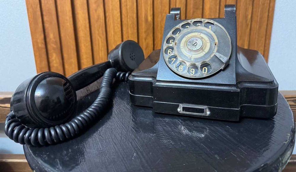 Продаю телефон 59 года Советского Союза Рабочий