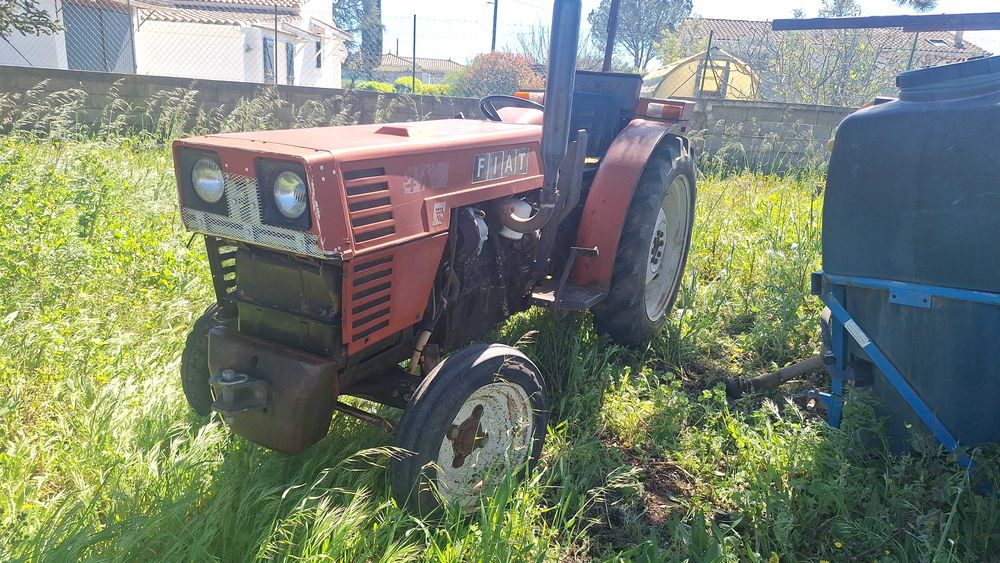 Vand tractoare fiat diferite modele