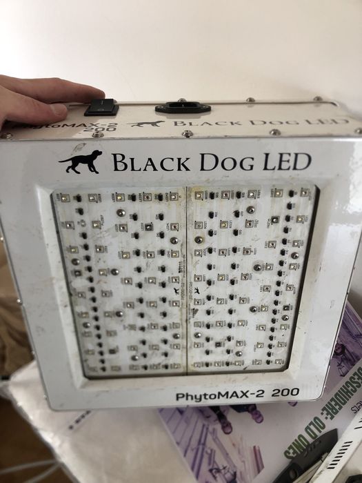 Vand Lampa LED Premium pentru Plante – Black Dog PhytoMAX-2 200