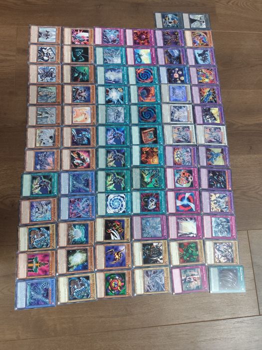YU-GI-OH карти !