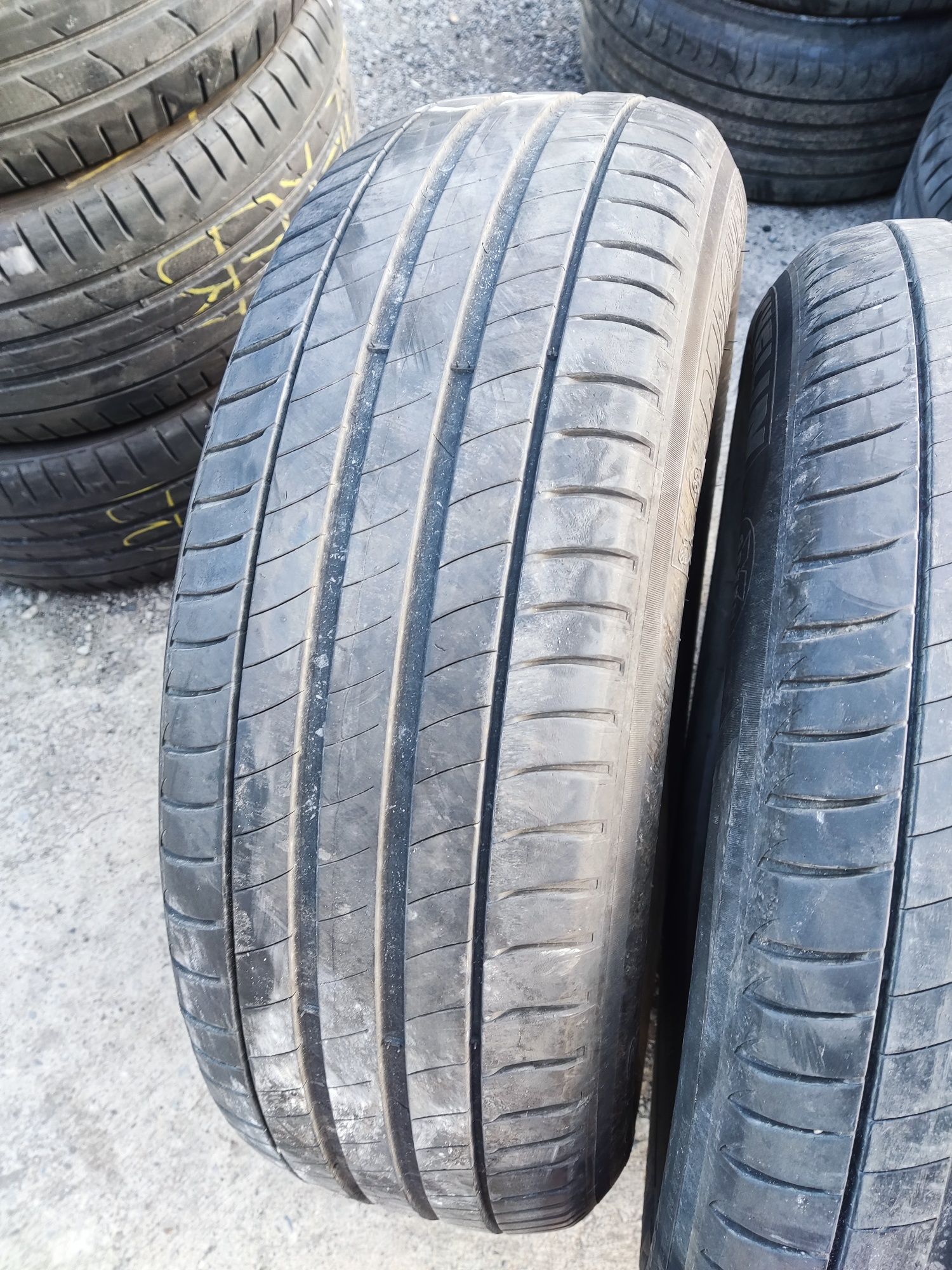 215/65/17 Michelin