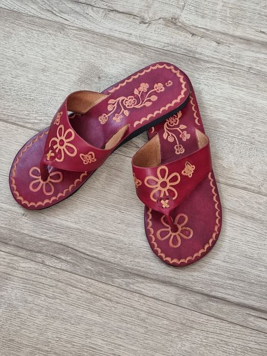 Papuci artizanali din piele naturală, mărimea 37