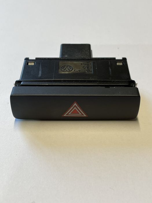Buton releu avarie vw passat b7