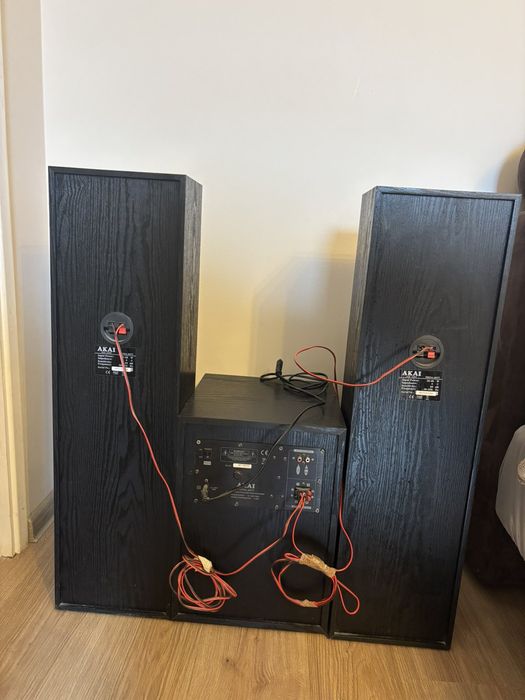 Музикална уредба Akai