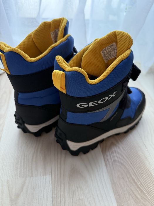 Vand geox amphibiox , masura 34.