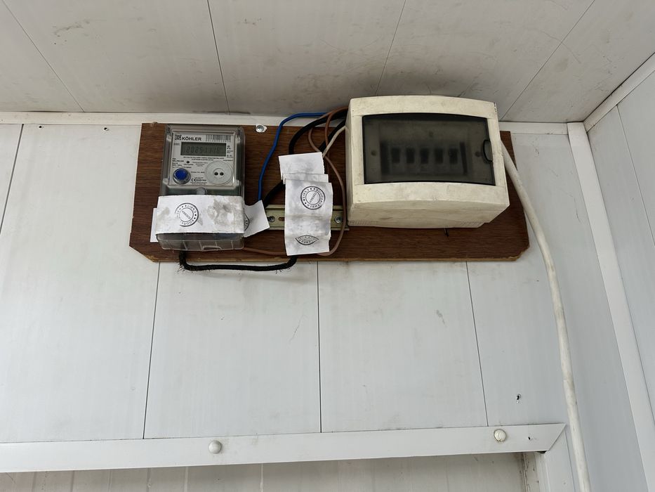 Продавам  контейнер за храна и други дейности