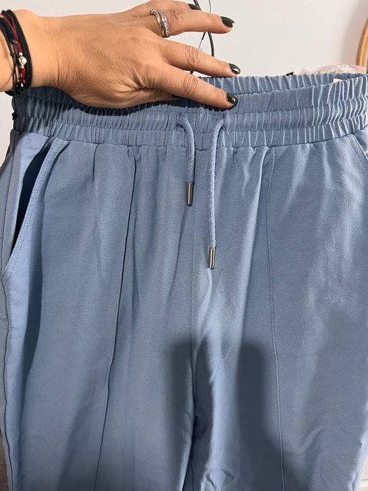 Pantaloni stradivarius xs baby blue sport damă