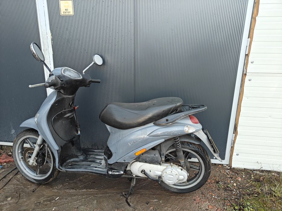 Piaggio liberty 50 cc 2t  și Piaggio zip 4t
