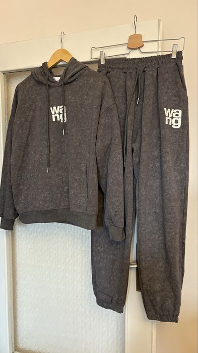 Сет/ комплект суитчър и долнище нови