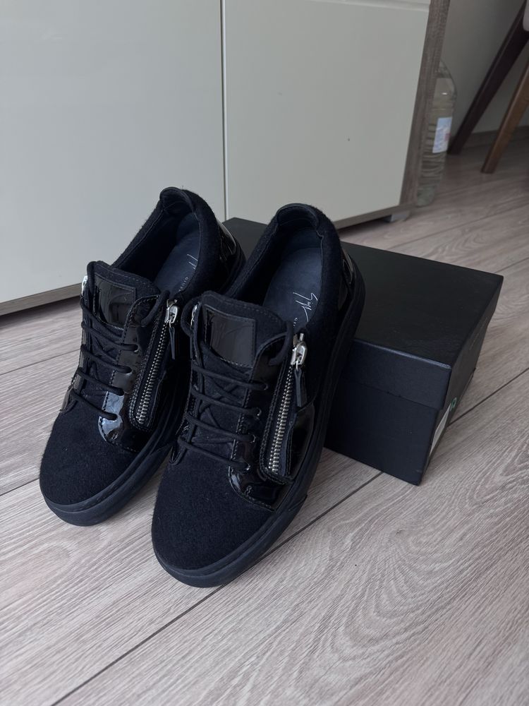 Guissepe Zanotti - черни