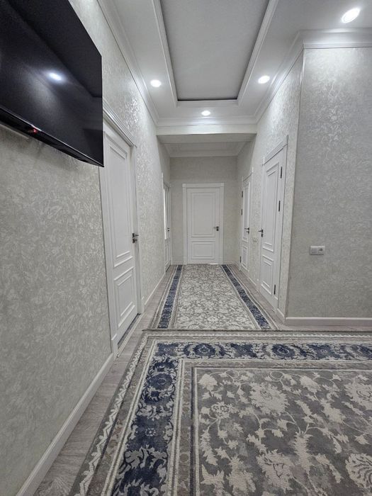 Продаётся 3/3/4 Центр Луначарский Мирзо-Улугбекский район