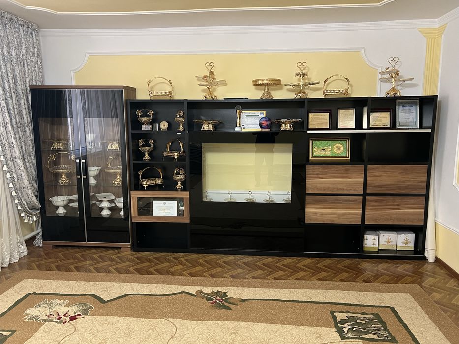 Продается мебель сервант