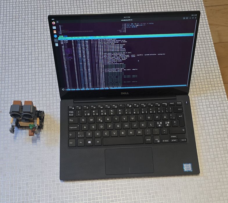 Продавам Dell XPS 9360 4k Touchscreen