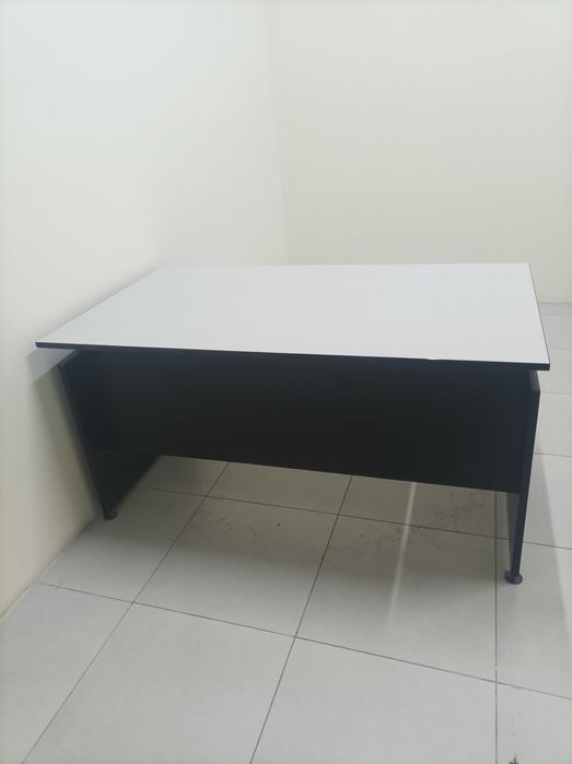 Продаю офисный\компьютерный столь