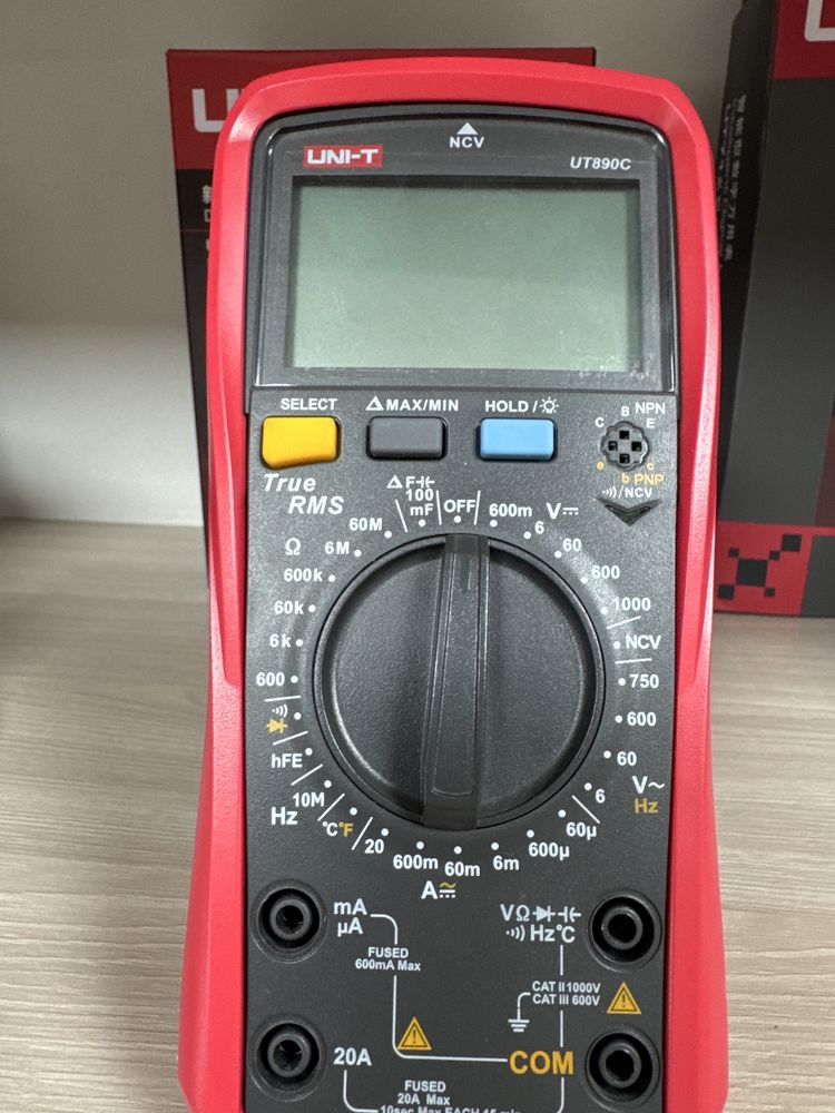 Uni-t Ut890C Digital multimeter