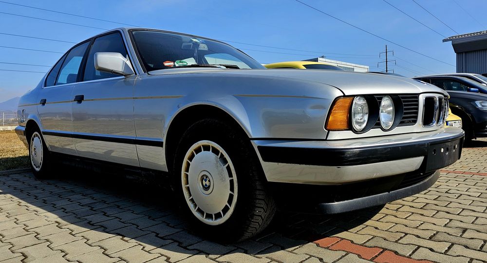 BMW 525i E34 – 1989 – aer condiționat  Retromobil, stare excelenta