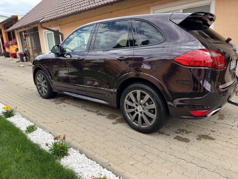 Porsche cayenne in perfecta stare
