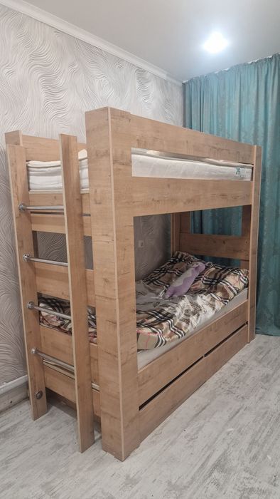 Двухъярусная кровать