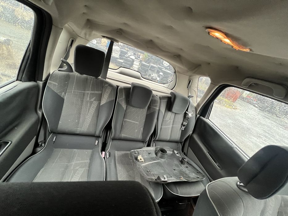 Renault Scenic ( 1.9DCI 2004г. )на части