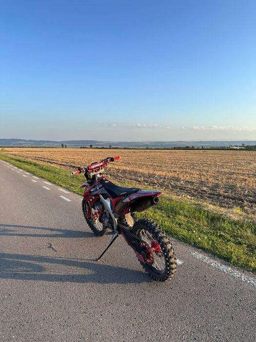 Vând Honda crf 450 2013,cu acte