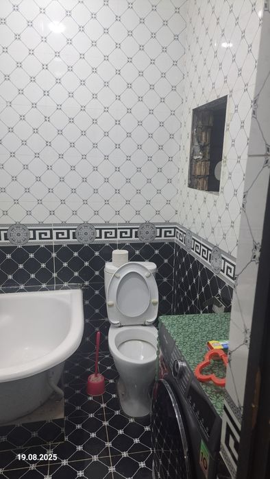 Зангиота бек баракада уй
